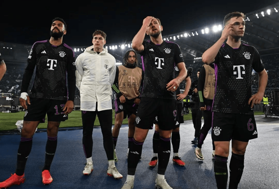 罗马诺：加纳乔与贝西克塔斯的转会传闻不实，他想留在英超（罗马诺：加纳乔不会加盟贝西克塔斯，愿继续在英超效力）