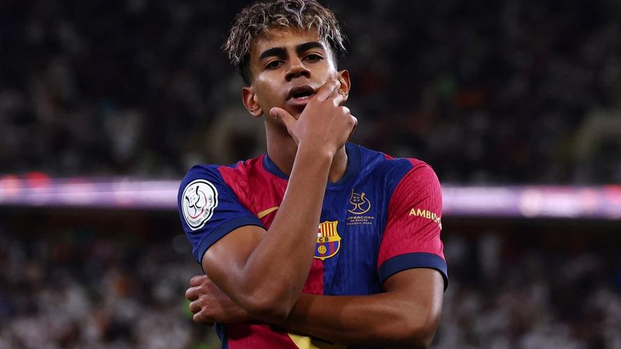 篮球勇士球星赛前训练高强度