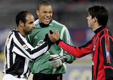 弗里克谈巴萨伤病危机，18岁库巴西创西甲传球纪录（巴萨陷入伤病潮，弗里克发声；18岁库巴西刷新西甲传球纪录）