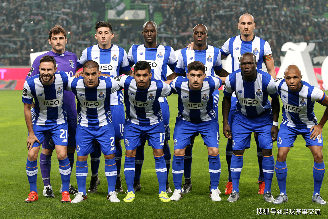 上次英超客战桑德兰，阿森纳依靠吉鲁替补梅开二度4-1胜（英超客场战桑德兰，阿森纳凭吉鲁替补双响4-1告捷）