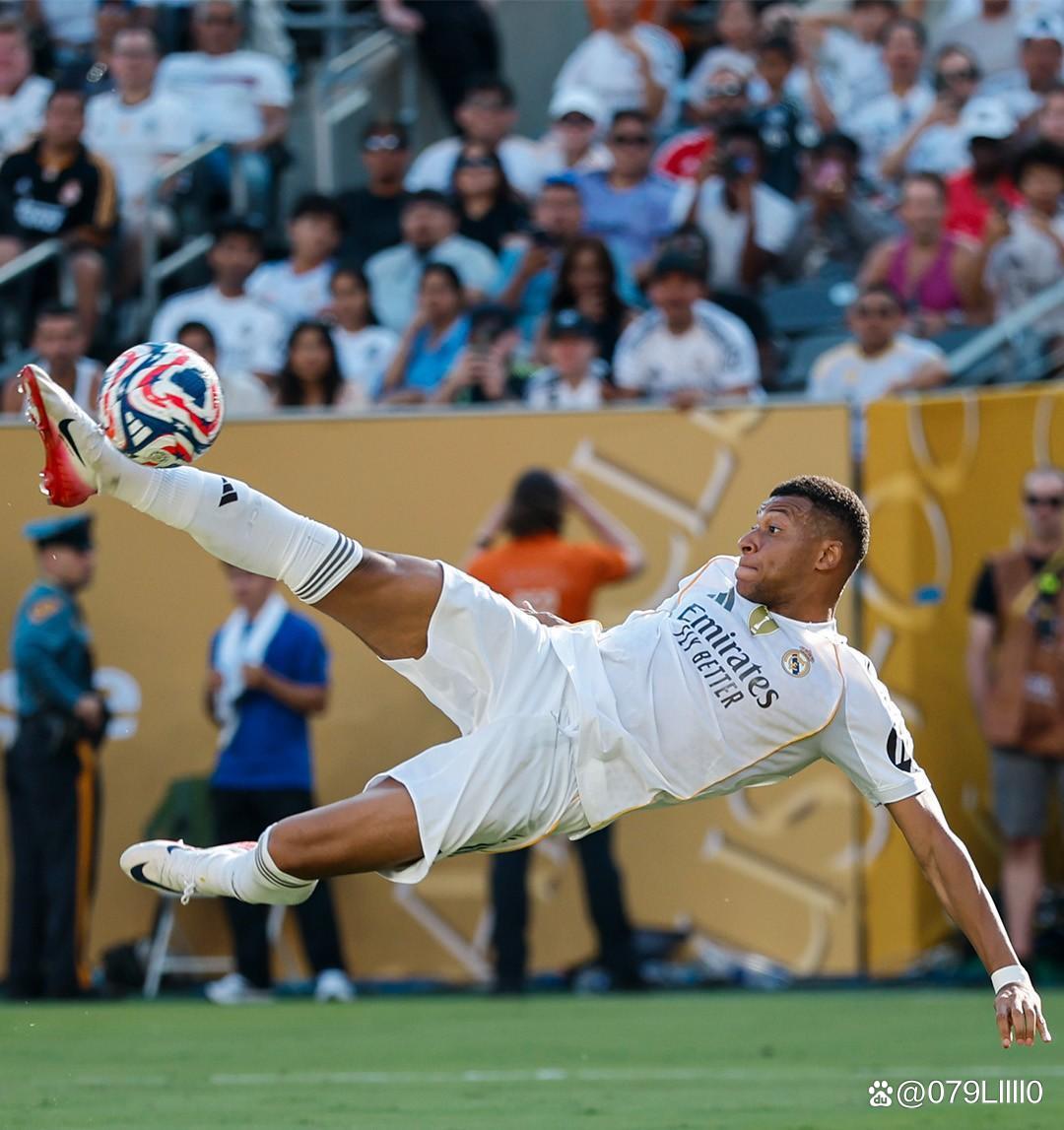 每体：巴萨已明确表示，不会为合同只剩六个月的球员支付转会费（每体：巴萨表态，合同仅剩半年的球员不付转会费）