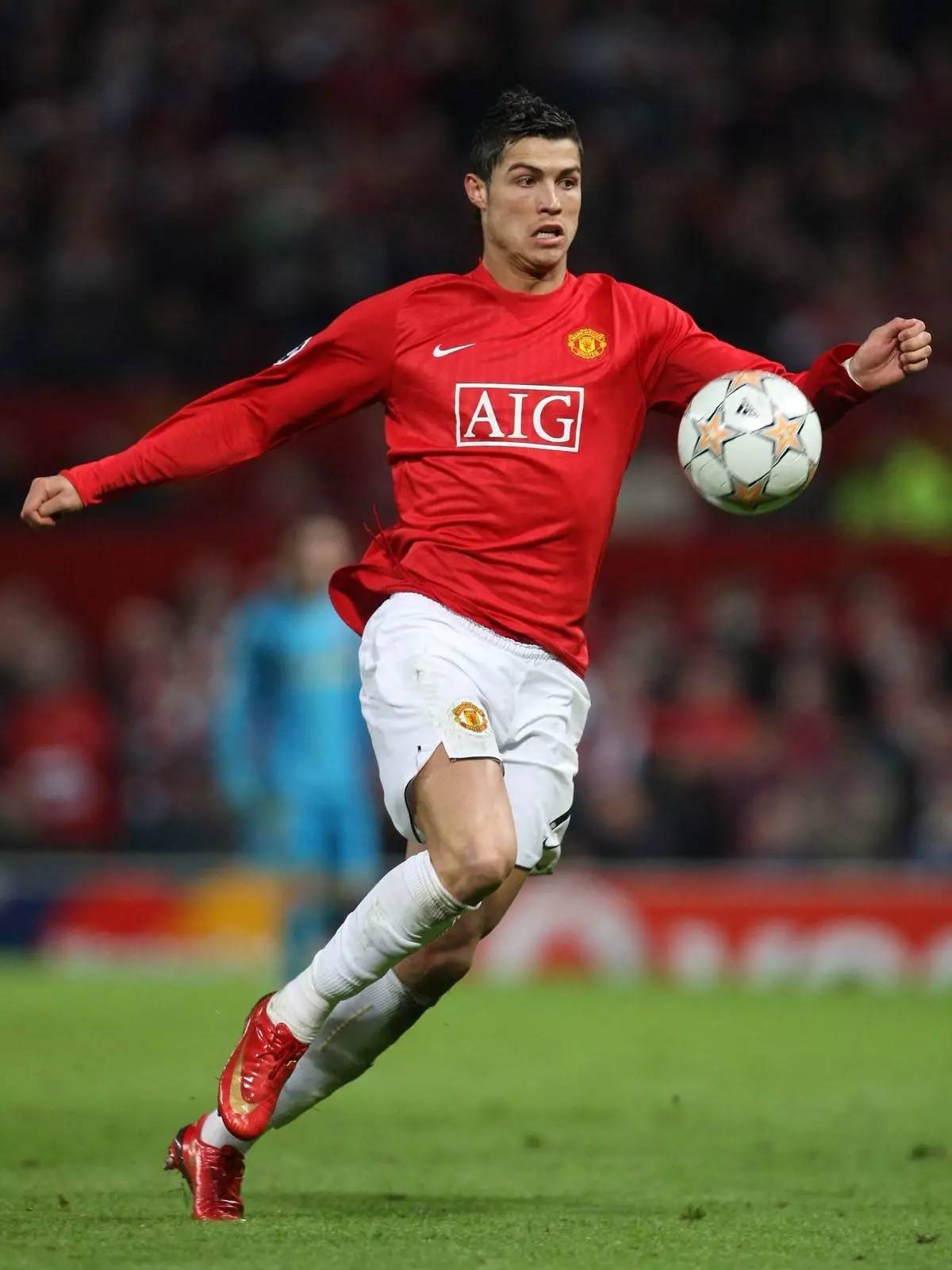 德甲战报：斯塔尼西奇传射，凯恩锁胜局，拜仁4-0海登海姆（德甲快讯：斯塔尼西奇传射立功，凯恩一锤定音，拜仁4-0大胜海登海姆）