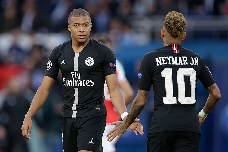 西甲前瞻：塞维利亚多人缺席铁卫因伤落泪，奥维耶多5场球荒（西甲前瞻：塞维利亚伤兵满营铁卫伤退落泪，奥维耶多陷入五场进球荒）