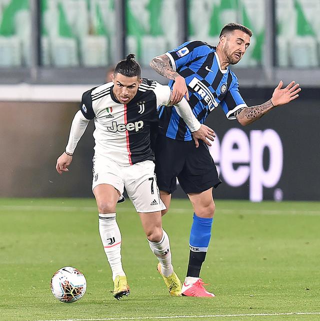 西班牙人上轮客场1-0击败塞尔塔，斩获赛季7连胜，暂列西甲第6，距离降级区仅12分。（西班牙人上轮客场1-0力克塞尔塔，豪取赛季七连胜，暂居西甲第六，距降级区仅12分）